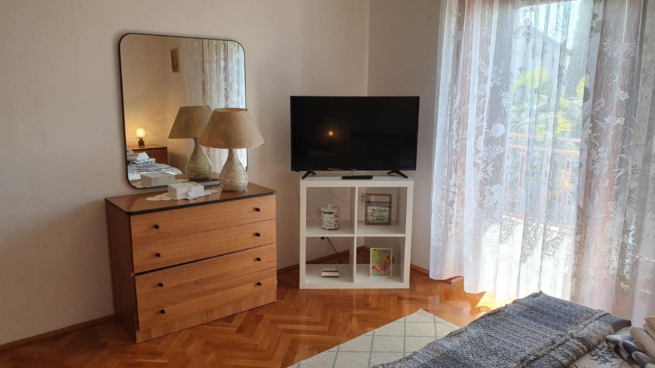 Apartmani Sofia Njivice Exterior photo