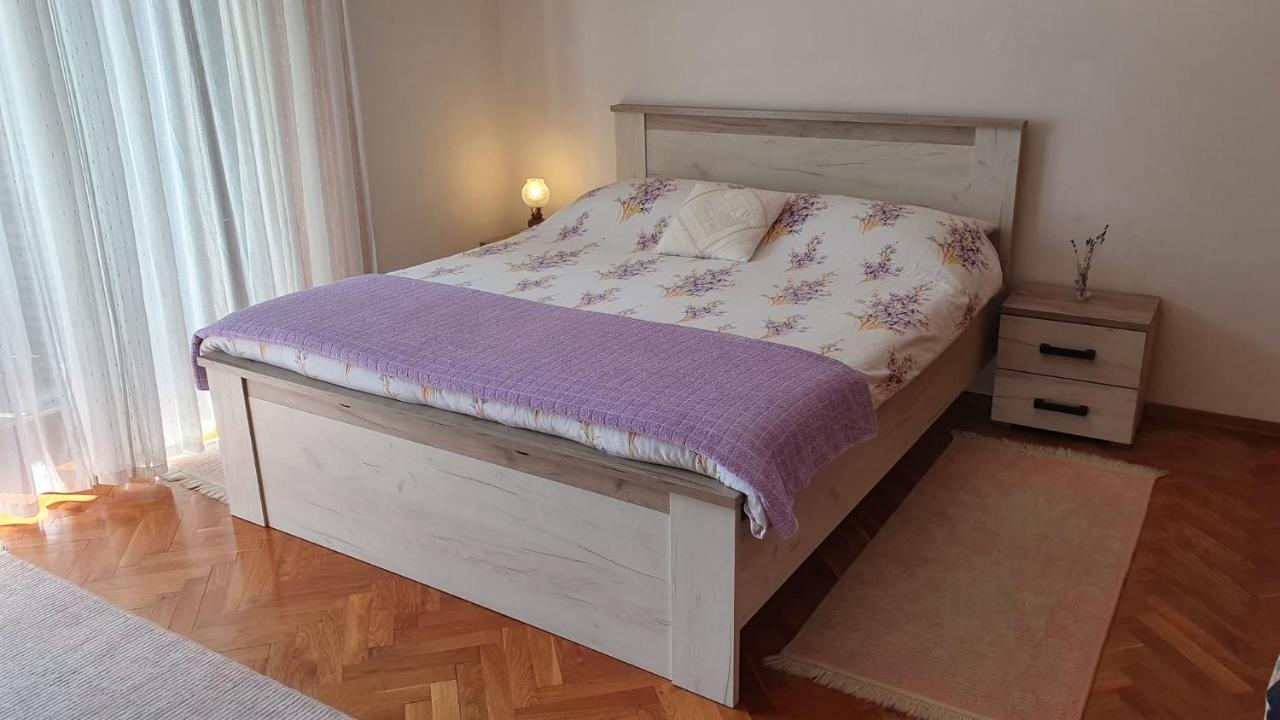 Apartmani Sofia Njivice Exterior photo